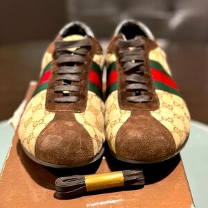 Genuine Gucci GG web Beige